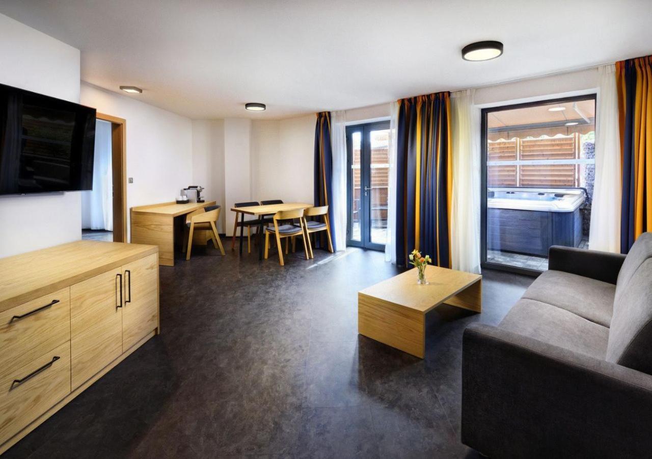 Hotel Galeria Thermal Bešeňová المظهر الخارجي الصورة