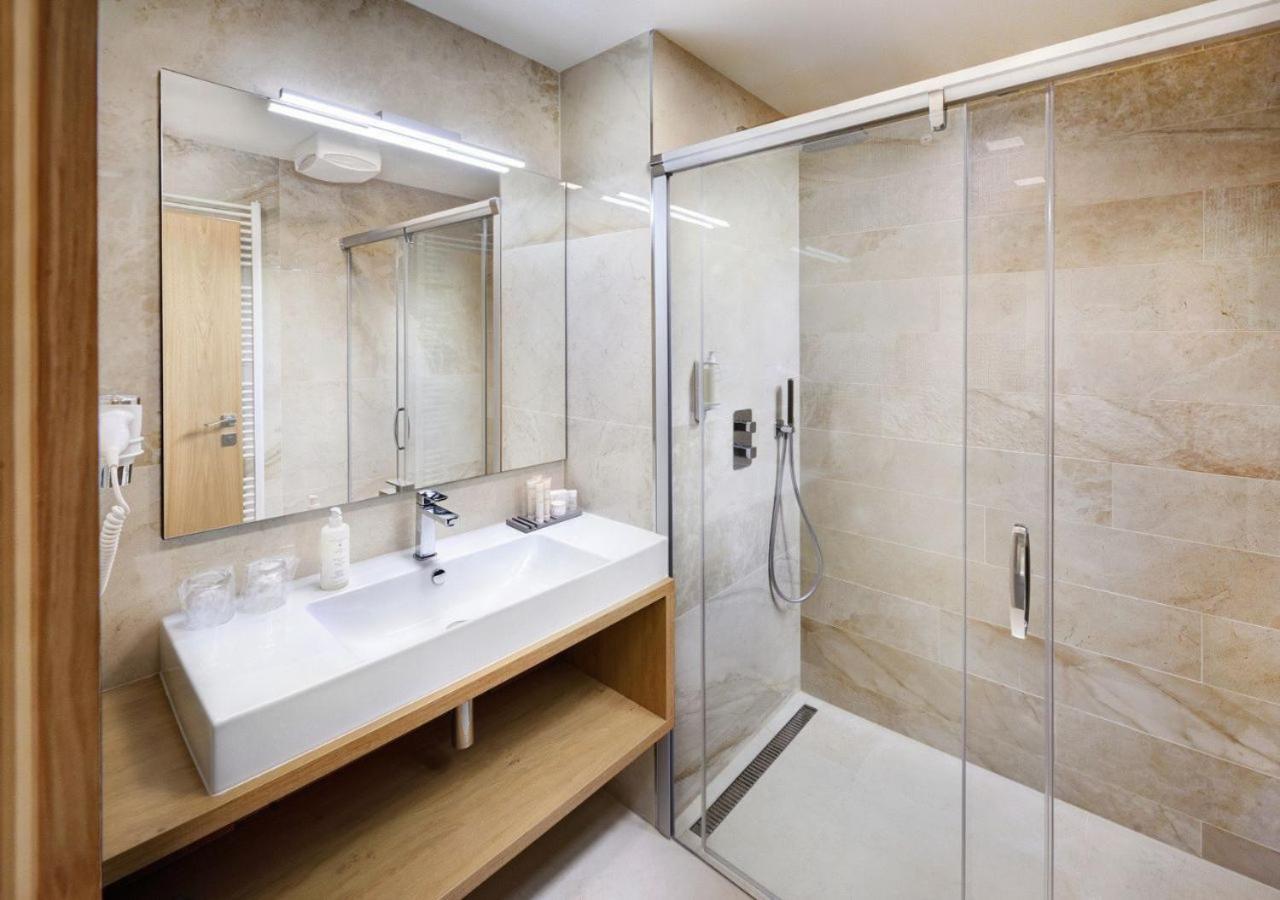 Hotel Galeria Thermal Bešeňová المظهر الخارجي الصورة