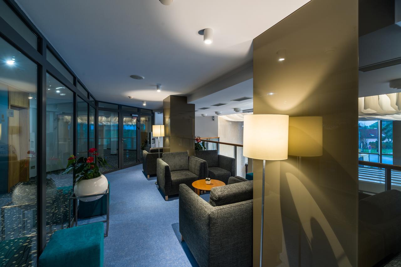 Hotel Galeria Thermal Bešeňová المظهر الخارجي الصورة