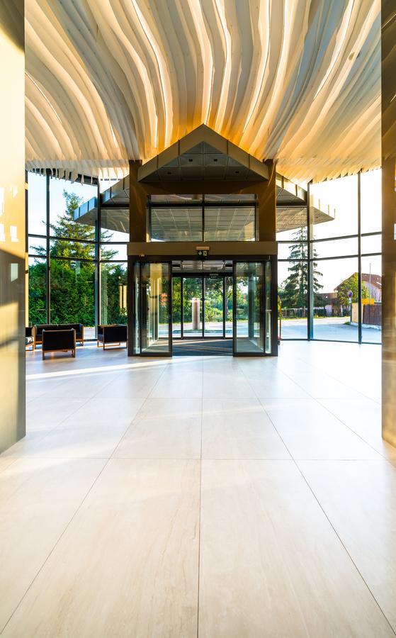 Hotel Galeria Thermal Bešeňová المظهر الخارجي الصورة