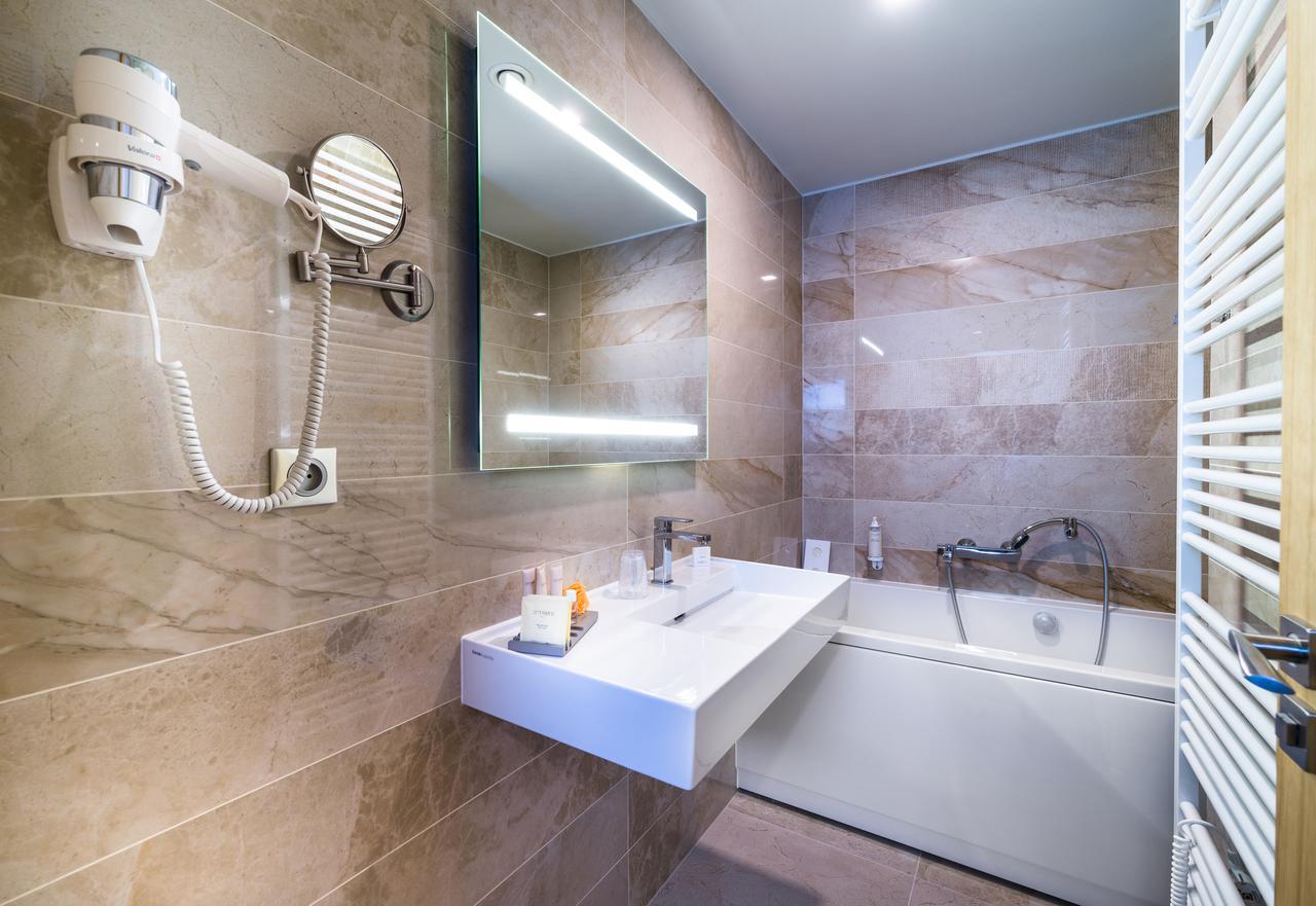 Hotel Galeria Thermal Bešeňová المظهر الخارجي الصورة